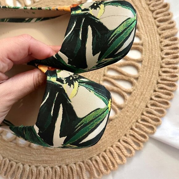 Stuart Weitzman Tropical Botanical Square Toe Green Multicolor Kitten Heels 7.5 - Picture 4 of 11